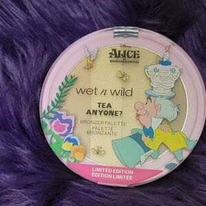 Wet n Wild Alice in Wonderland Bronzer Palette